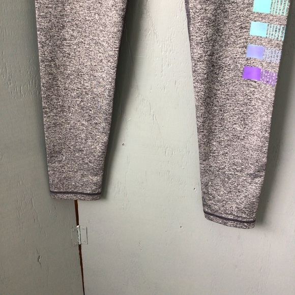 Victoria Secret Workout leggings Size Medium - Picture 6 of 9